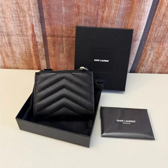 Saint Laurent Black wallet - Picture 2 of 16